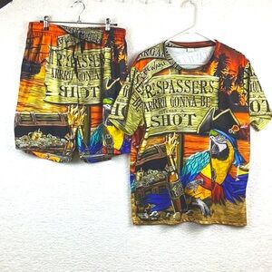 Graphic Streetwear, Men’s Size XL 2 Peice Short Set.